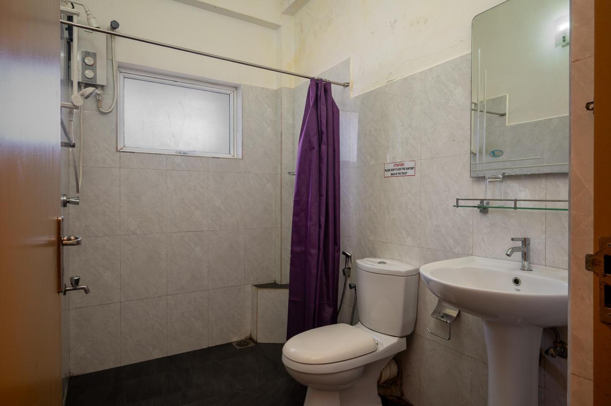 Hotel Oviya Vavuniya Eksteriør billede