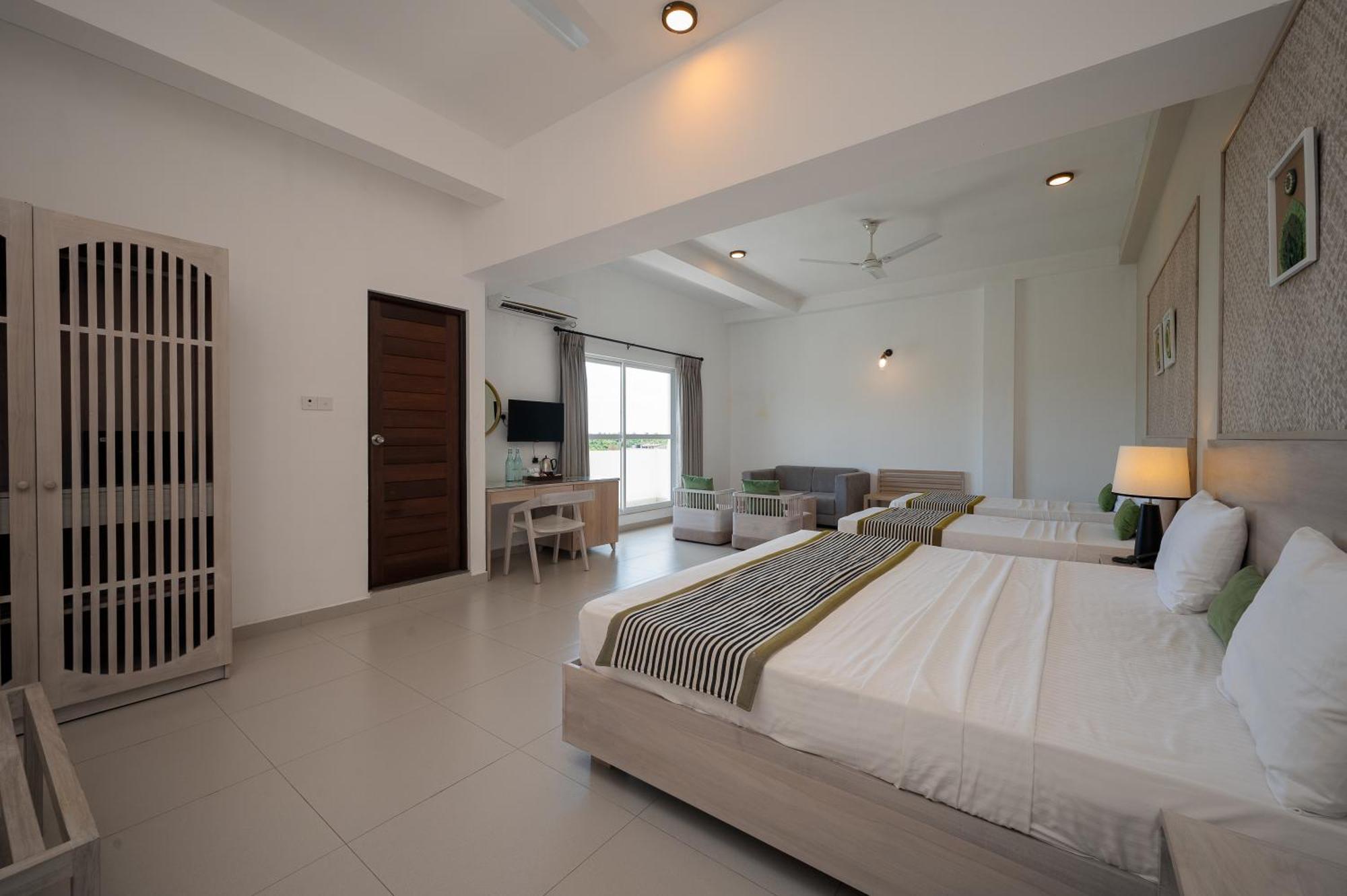 Hotel Oviya Vavuniya Eksteriør billede