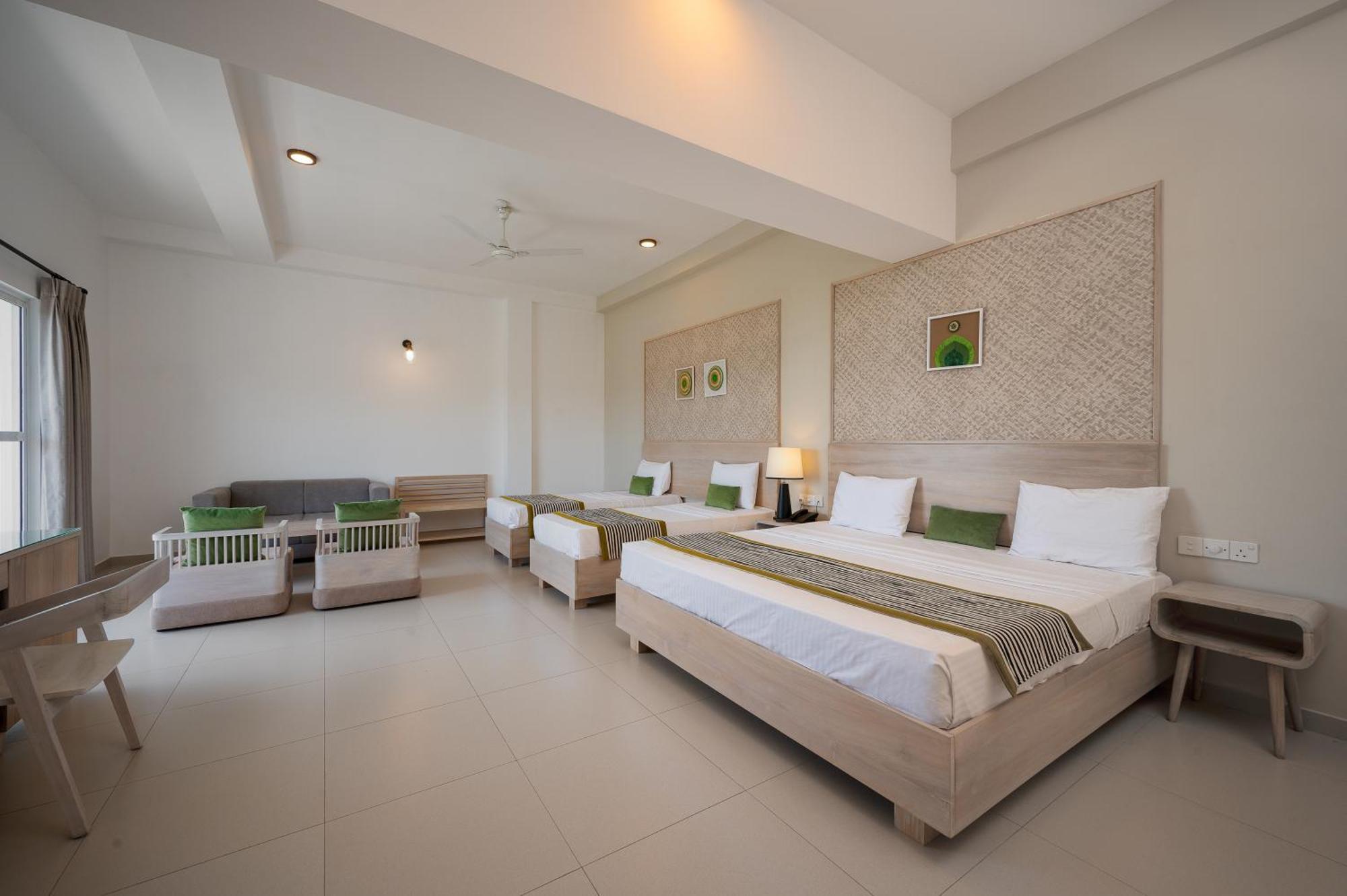 Hotel Oviya Vavuniya Eksteriør billede
