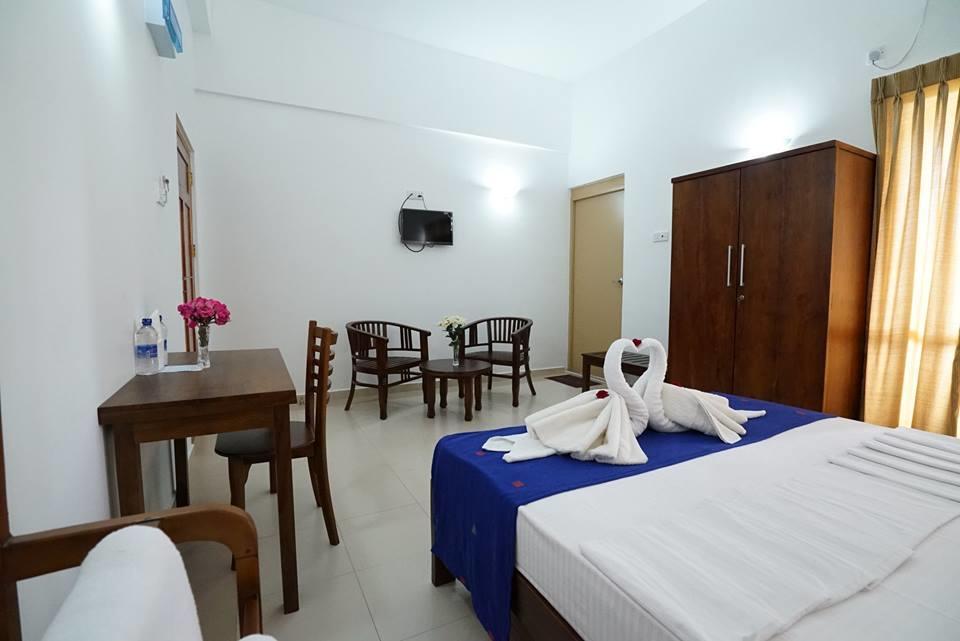 Hotel Oviya Vavuniya Eksteriør billede