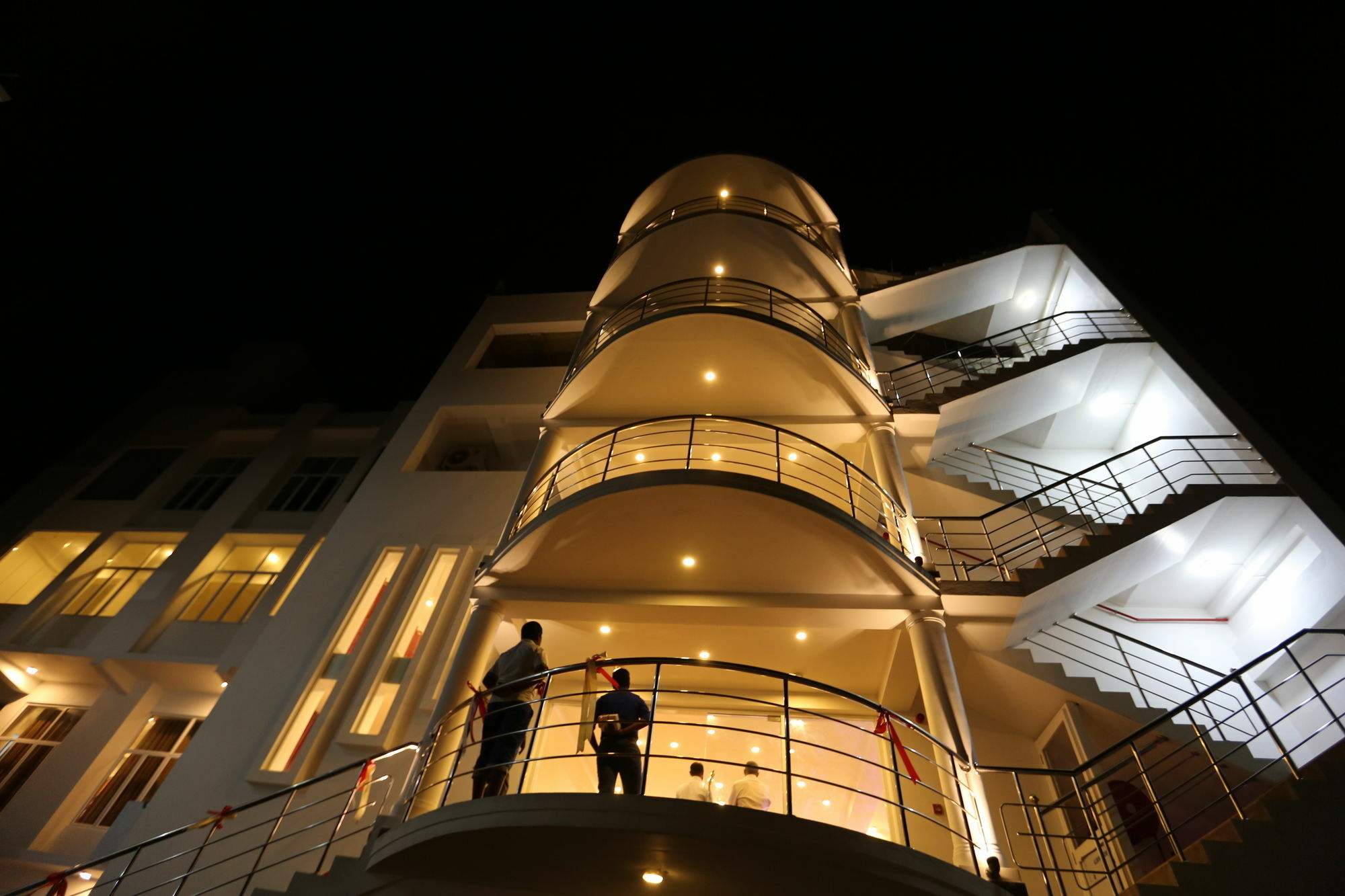Hotel Oviya Vavuniya Eksteriør billede